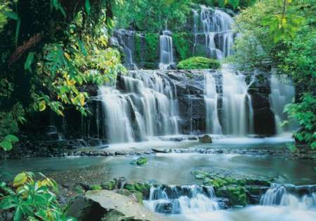 Pura Kaunui Falls - Komar
